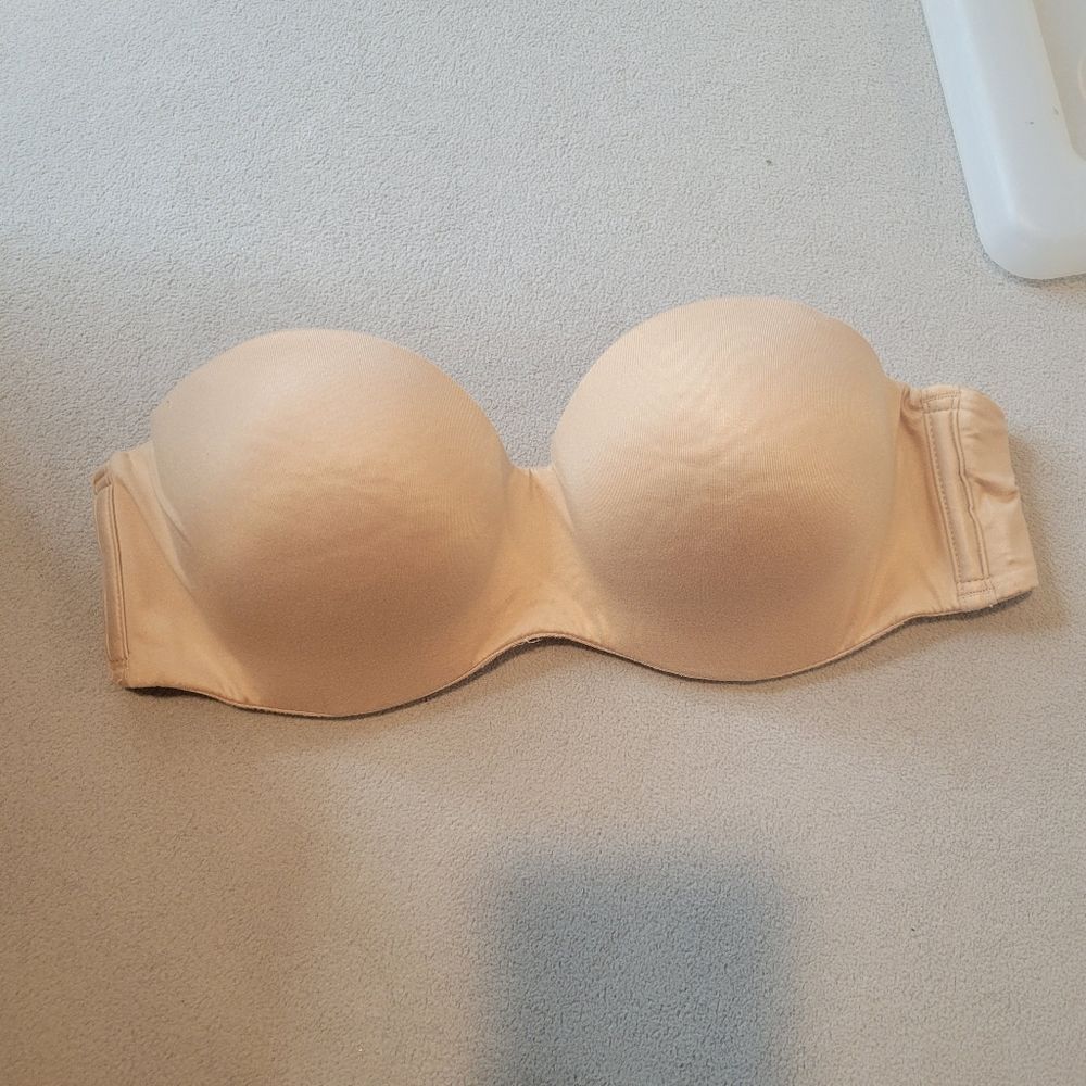 Victoria’s Secret Nude Lined Strapless Bra Size 32C